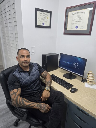 Dr. Jonathan Vincson at Embody Wellness Institute providing personalized chiropractic, recovery, and performance focused care in Lantana, Florida